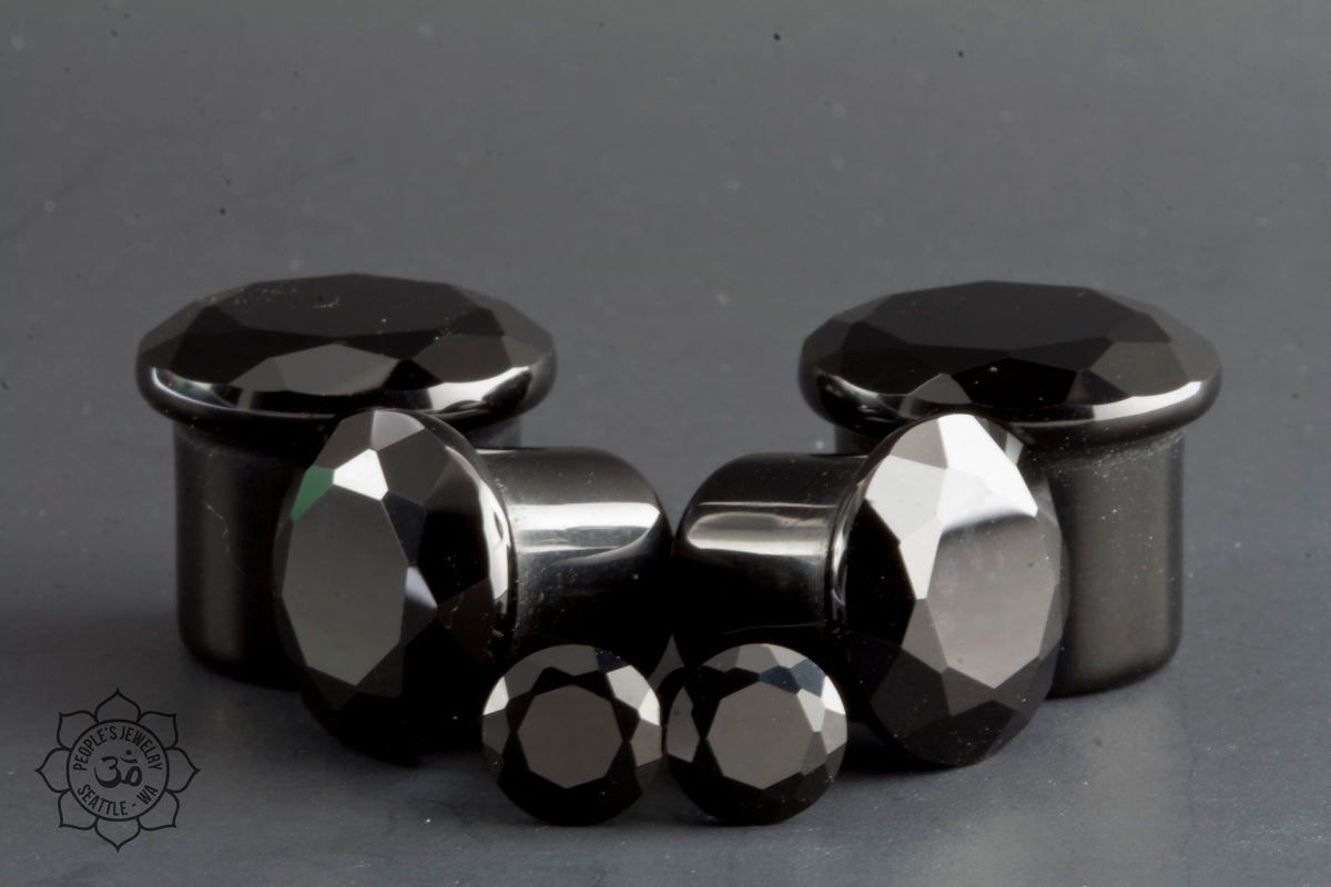 Single Flare Gem Cut Plugs (2 colors) – ARAKNA Body Jewelry